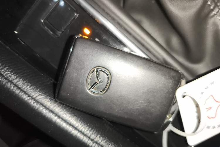 Used Mazda CX-5 2022 2.0L Automatic Two-Wheel Drive Zhiya Version Vehicle Key