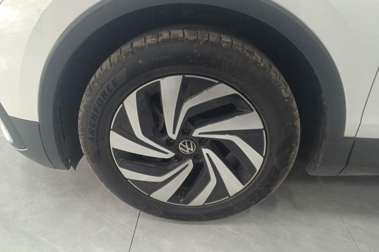 Used Volkswagen Tiguan L 2023 330TSI Automatic Two-Wheel Drive Comfort Edition Left Front Wheel Hub