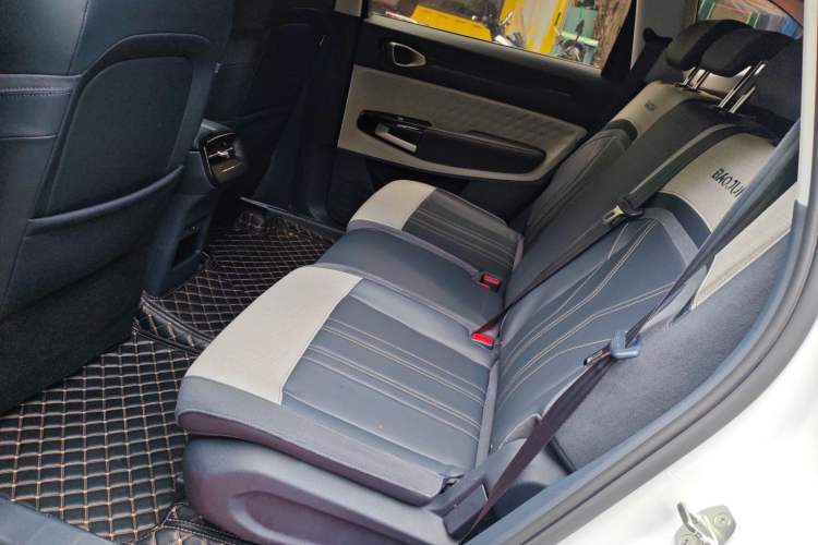 Used Baojun RM-5 2019 1.5T CVT 24-Hour Online Luxury Version 7 Seats Left Rear Seat