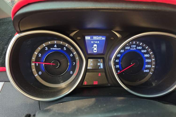 Used Hyundai Elantra (5th Generation / Langdong) 2016 1.6L Manual Luxury Model