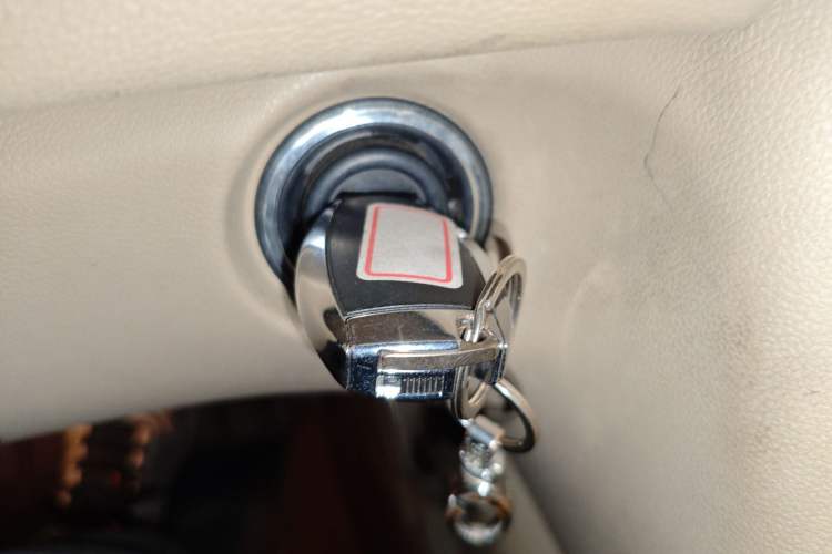 Used Mercedes-Benz R-Class 2014 R 400 4MATIC Business Model
