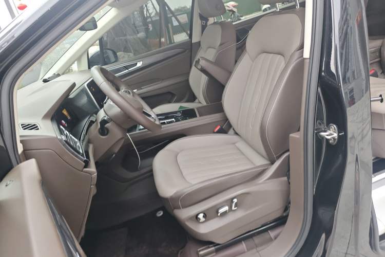 Used Volkswagen Viloran 2023 Revised Version 380TSI Luxury Edition Left Front Seat