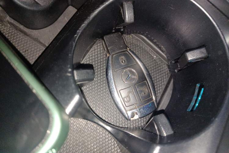 Used Mercedes-Benz GLC 2019 GLC 260 L 4MATIC Dynamic Model Vehicle Key