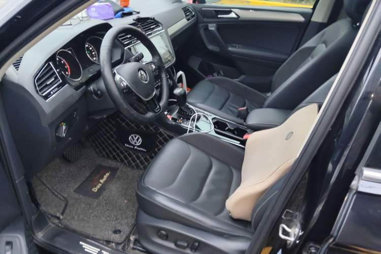 Used Volkswagen Tiguan L 2019 330TSI Automatic Two-Wheel Drive Smart Luxury Version China VI Standard