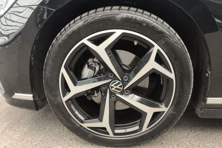 Used Volkswagen Magotan 2023 2 Million Units Commemorative Edition 330TSI DSG Luxury Version
