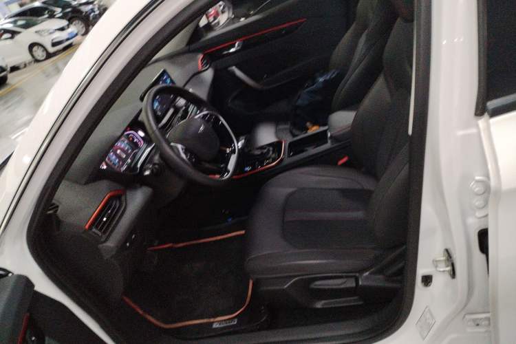 Used Dongfeng Aeolus Yixuan 2021 230T Automatic ZuiFeng Edition Driver Seat