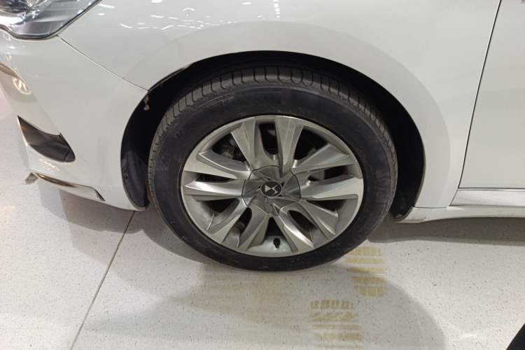 Used DS 5 2014 1.6T Luxury Edition THP160
