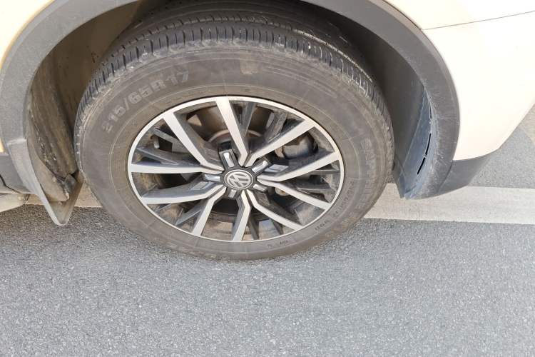 Used Volkswagen Tiguan L 2017 330TSI Automatic Two-Wheel Drive Luxury Edition
