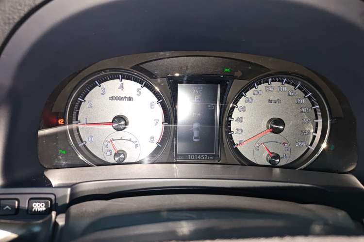 Used Toyota Crown 2015 2.0T Fashion Edition
