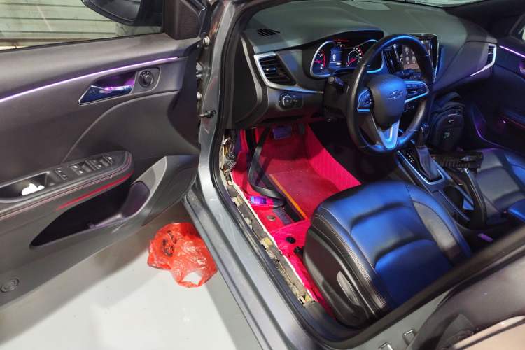 Used Chevrolet Monza 2019 RS 330T Automatic Comfort Edition China VI Standard Driver Seat