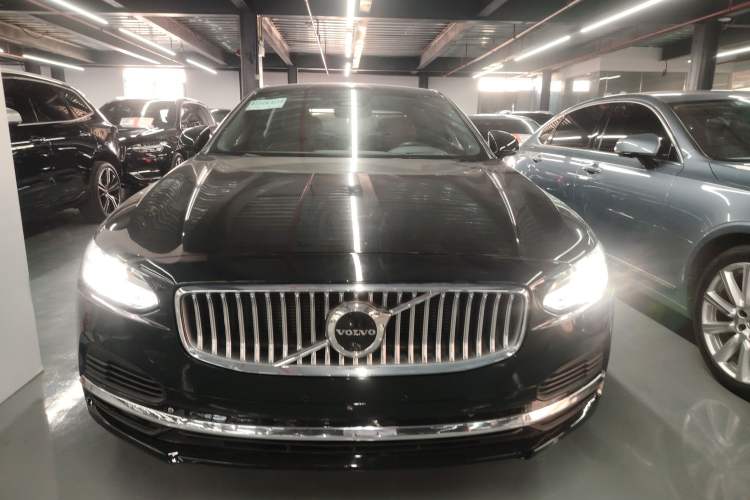 Used Volvo S90 New Energy 2022 T8 eDrive Hybrid Luxury Edition