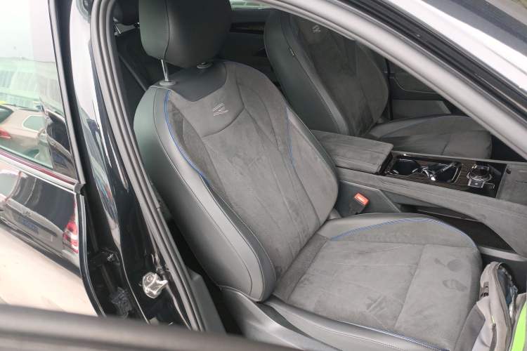 Used Volkswagen Tiguan L 2024 PRO 380TSI Four-Wheel Drive R-Line Prestige Edition
