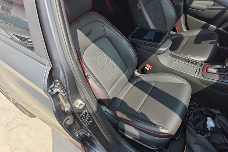 Used Hyundai ENCINO 2019 1.6T Iron Man Edition Right Front Seat