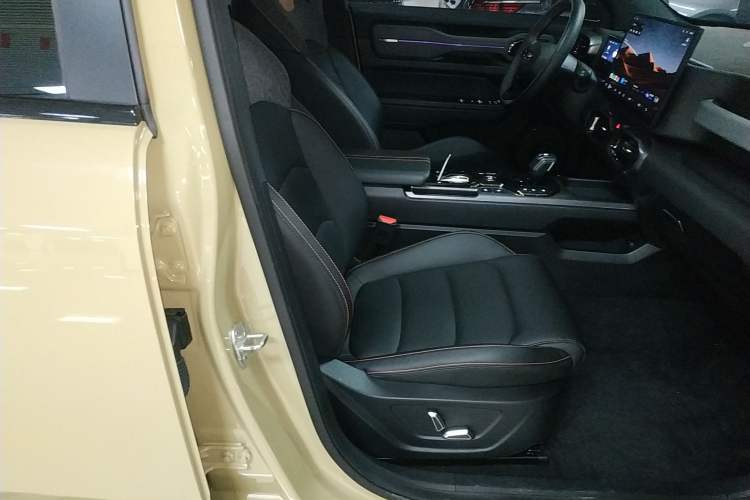 Used Geely Auto Cowboy 2025 1.5TD Fun-Offroad Version Right Front Seat