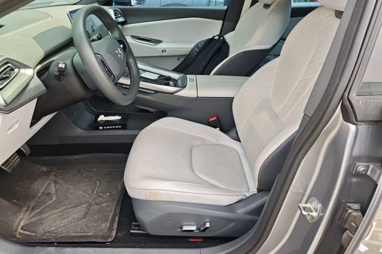 Used ARCFOX Alpha S5 2024 560MAX 185kW Left Front Seat