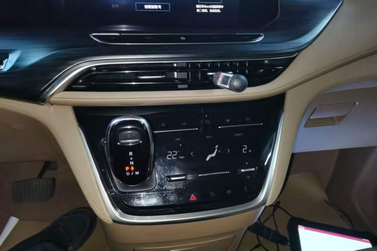 Used Buick GL8 2021 ES Land Cruiser 653T Luxury Edition
