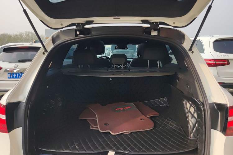 Used Mercedes-Benz GLC 2018 GLC 260 4MATIC Luxury Model