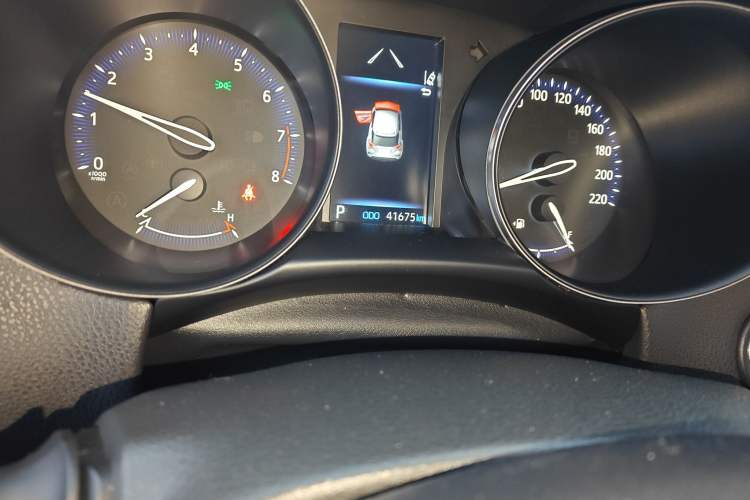 Used Toyota C-HR 2021 2.0L Luxury Edition Odometer Close Up