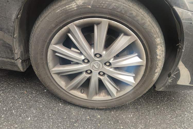Used Lexus ES 2010 350 Elegant Edition Right Front Wheel Hub