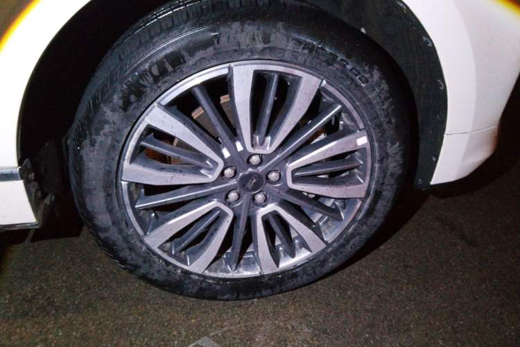 Used Ford Edge 2021 PLUS EcoBoost 245 Two-Wheel-Drive Titanium 7-Seater
