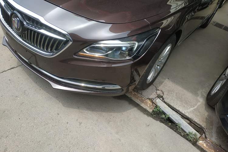 Used Buick LaCrosse 2018 20T Luxury Model