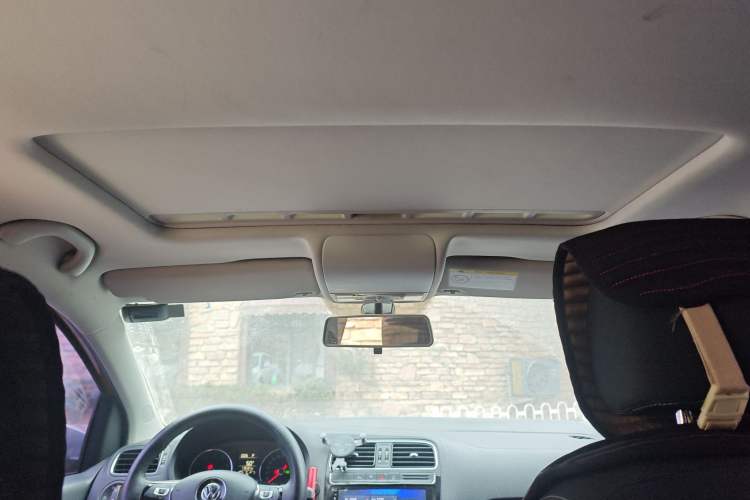 Used Volkswagen Polo 2014 1.6L Cross Polo Automatic