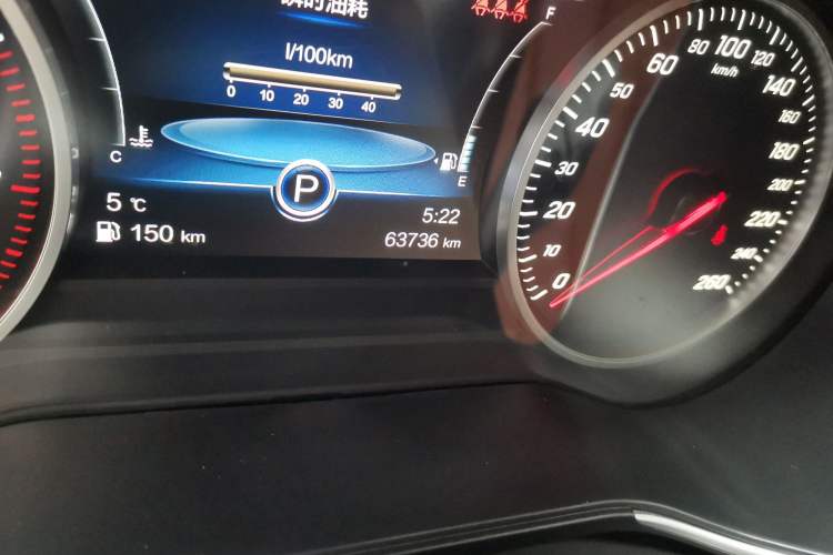 Used Hongqi H5 2018 30TD Smart Connect Dynamic Edition Odometer Close Up