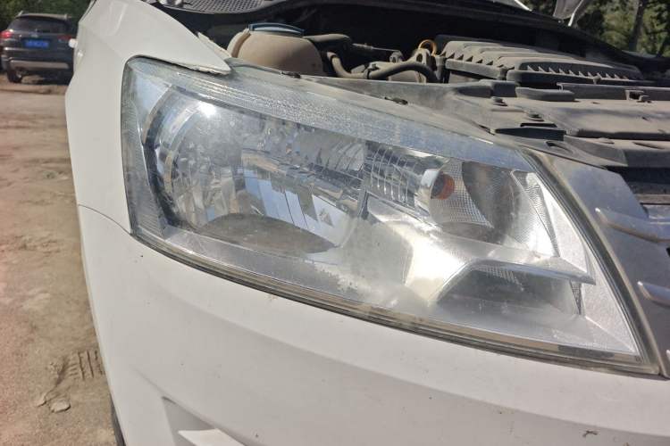 Used Volkswagen Santana 2015 1.4L Manual Fashion Edition