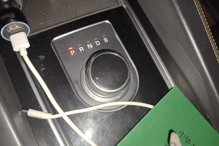 Used Jaguar F-PACE 2020 300-Sport Sports Edition Gear Lever