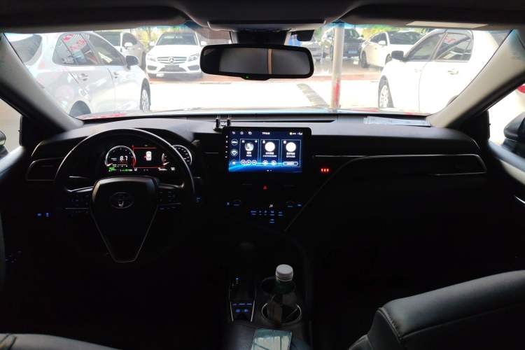 Used Toyota Camry 2021 Dual-Motor 2.5HG Luxury Edition Center Console