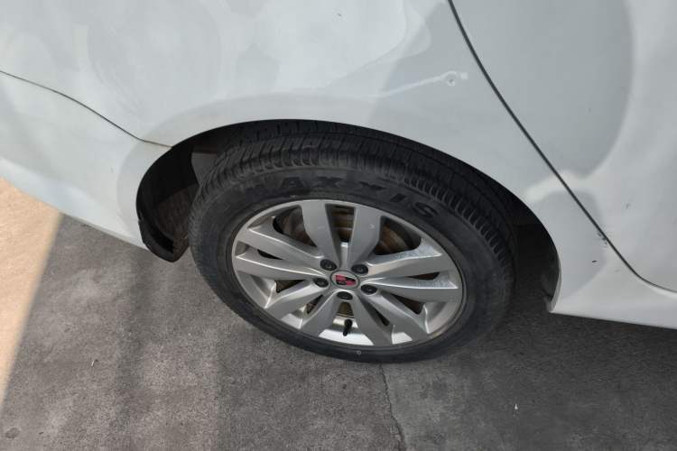 Used Roewe 350 2015 1.5L Manual Luxury Sunroof Edition