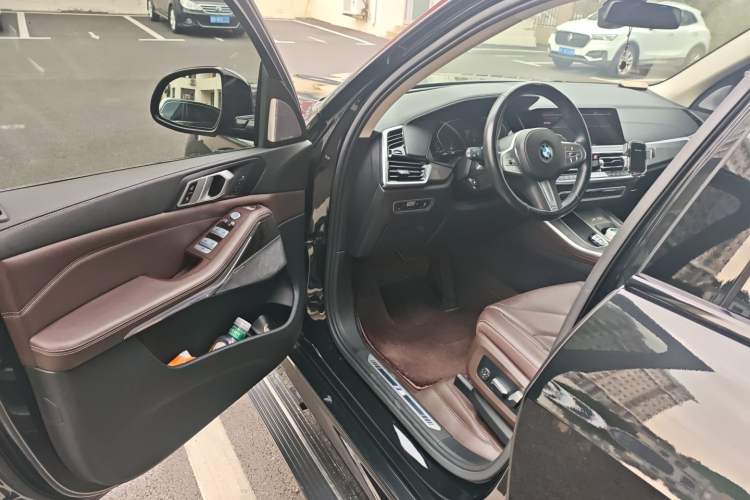 Used BMW X5 2022 Restyled xDrive 30Li Luxury Version M Sport Package