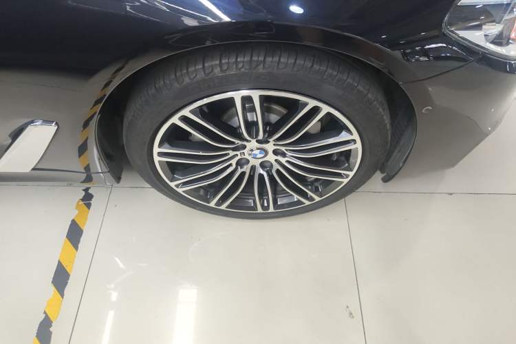 Used BMW 5 Series 2018 Restyled 530Li Luxury Edition M Sport Package