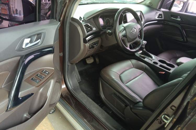 Used GAC Trumpchi GS4 2017 235T Automatic Two-Wheel Drive Luxury Smart Connectivity Version