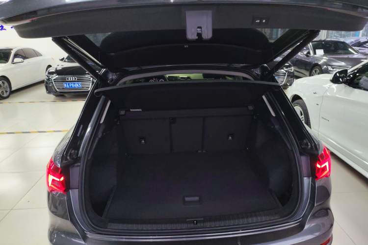 Used Audi Q3 2019 35 TFSI Fashion Dynamic Model