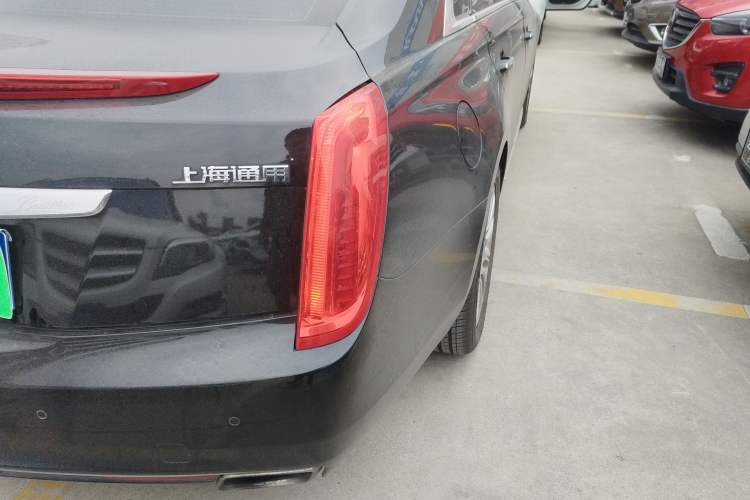 Used Cadillac XTS 2015 28T Comfort Model Right Rear Taillight