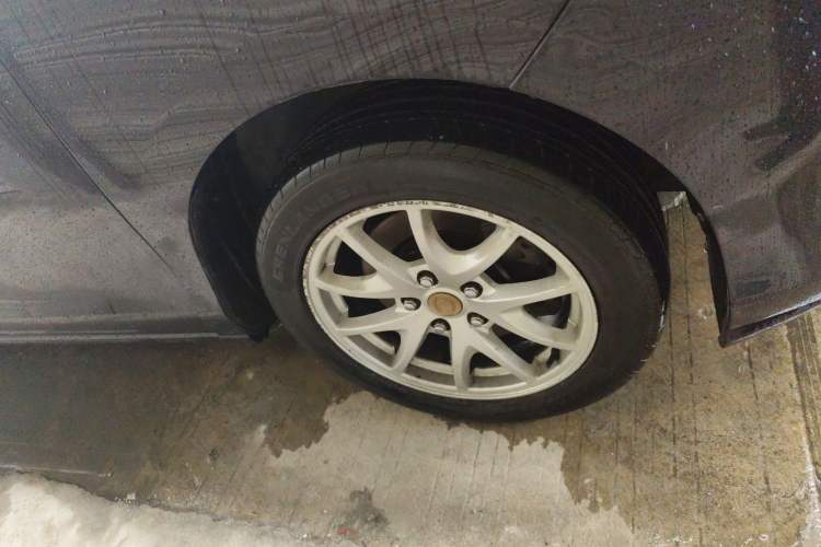 Used BYD M6 2013 2.4L Manual Luxury Model
