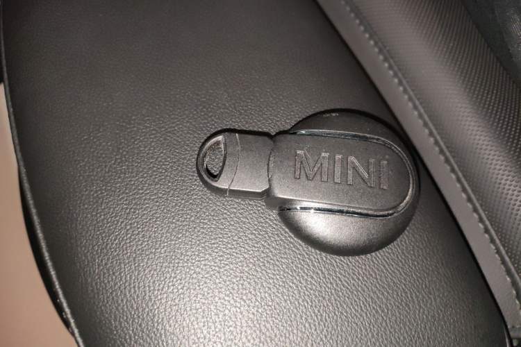 Used MINI MINI 2021 2.0T COOPER S Classic Edition
