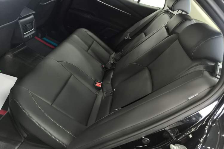 Used Toyota Camry 2026 Model Dual-Engine 2.0HSE Sport Lite Edition