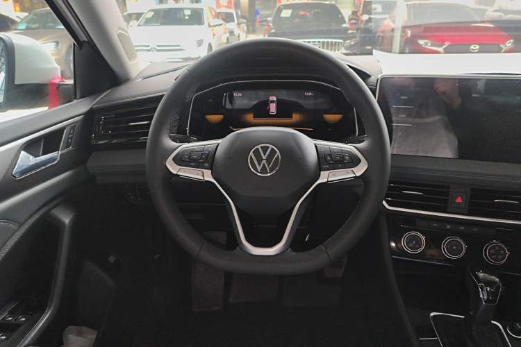 Used Volkswagen Sagitar 2025 Facelift 200TSI DSG Flyover Edition