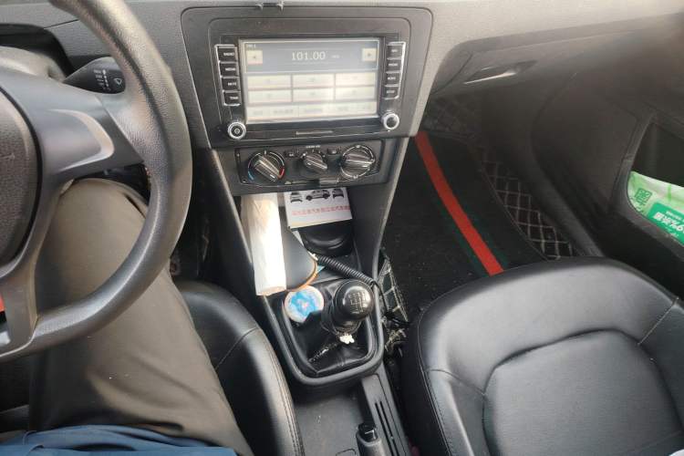 Used Volkswagen Santana 2015 HaoNa 1.6L Manual Fashion Edition