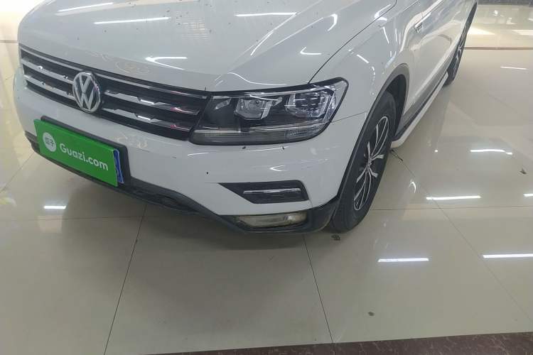 Used Volkswagen Tiguan L 2017 330TSI Automatic Two-Wheel Drive Comfort Edition Left Front Headlight