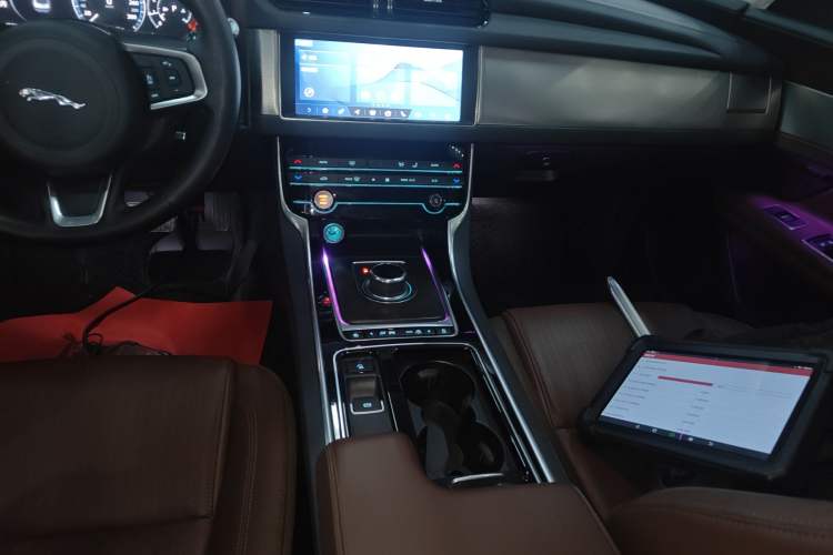 Used Jaguar XFL 2019 XFL 2.0T 250 PS Four-Wheel Drive Luxury Edition