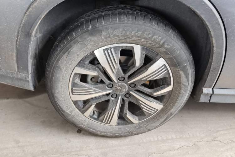 Used BYD Sealion 05 DM-i 2025 DM-i 115KM Prestige Model Right Rear Wheel Hub