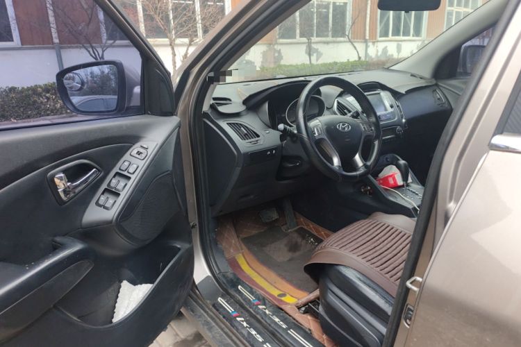 Used Hyundai ix35 2010 2.0L Automatic Two-Wheel Drive Elite Edition GLS
