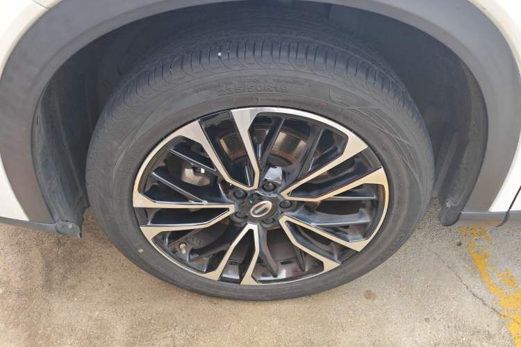 Used GAC Trumpchi GS4 PLUS 2021 270T Automatic Galaxy Edition Left Front Wheel Hub