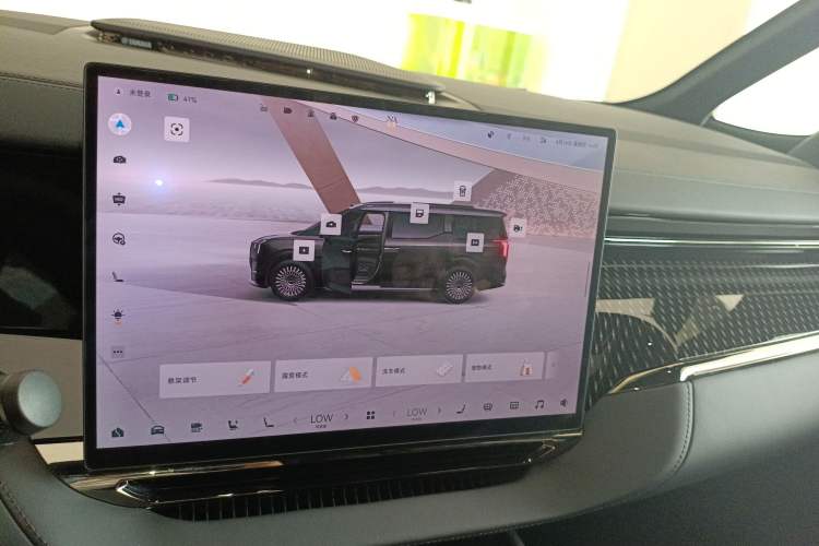 Used Zeekr 009 2024 Six-Seat Executive Version 4WD 108 kWh Audio And AC Panel