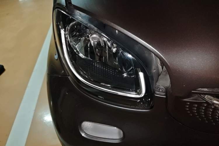 Used smart fortwo 2017 0.9T 66 kW Grey Gravity Special Edition China V Emission Standard