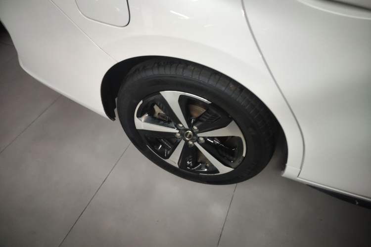 Used GAC Group Toyota iA5 2021 Leading Edition Right Rear Wheel Hub