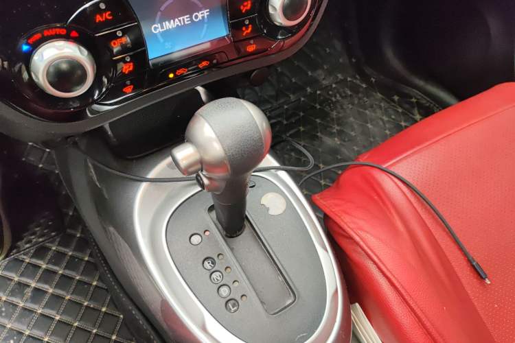 Used Infiniti ESQ 2014 1.6L Spontaneous Edition